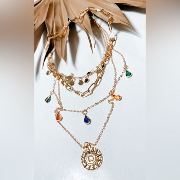 Gold layered necklace S428 - Picture 3 of 3